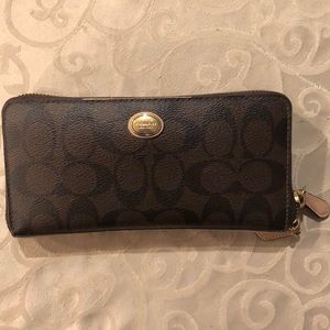 Coach - Brown Wallet